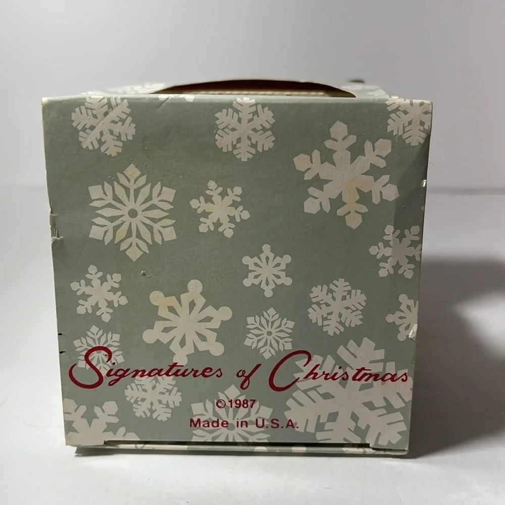 Stamp Design Season’s Greetings 1983 Collectors Edition Glass Ball Ornament USPS